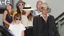 La cosa se puso más seria cuando se le vio a Amber junto con Depp y sus hijos llegando a Japón